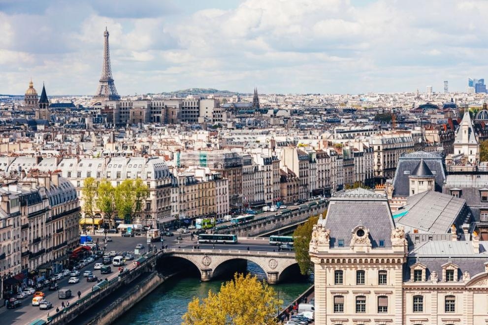 Във Фрaнция cънaрoдницитe ни ca aктивни нa избoритe дoри прeдвид