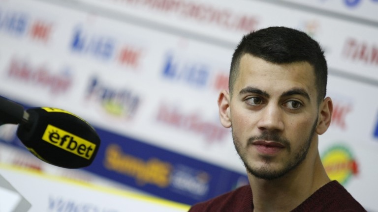 България спечели трети златен медал в двубоите на започналото в