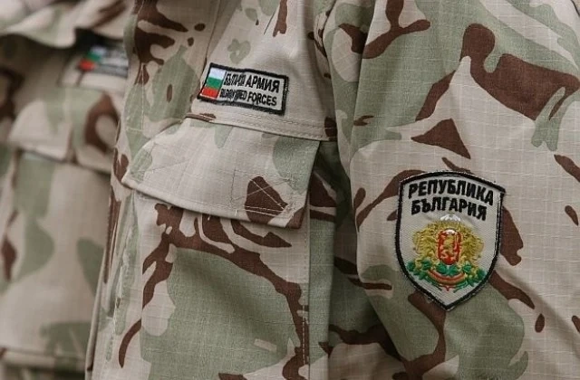 Пращаме 15 военни на мисия на НАТО в Ирак