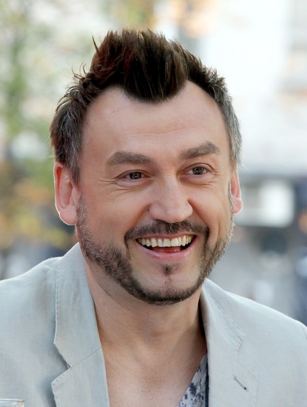 Любо Киров вълнува поколения меломани с творчеството си както само