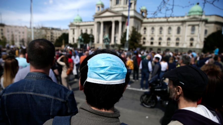 Хиляди протестират в Сърбия в защита на околната среда