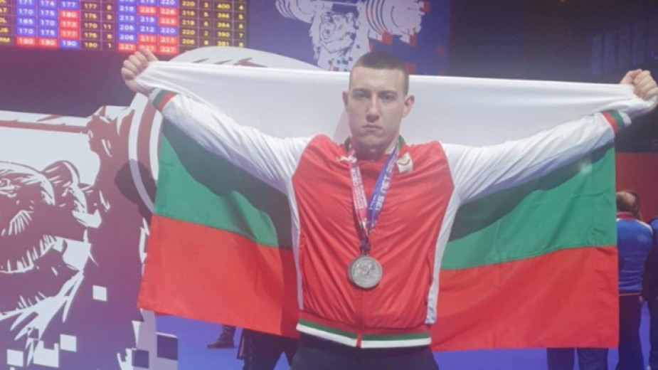19 годишният Христо Христов извоюва нови два сребърни медала с което