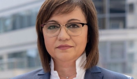 Нинова към Борисов: Не посягайте на Сребърния фонд, защото този път няма да е като първия