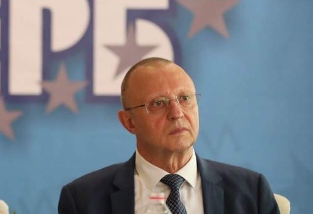 Следизборното чистене на ГЕРБ вече започна Докато медиите са заети