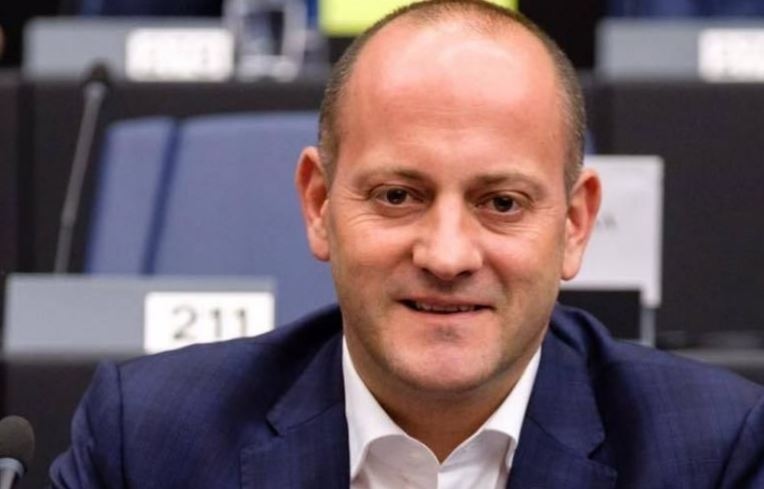 Натиска Брюксел да не приема докладването че в страната ни