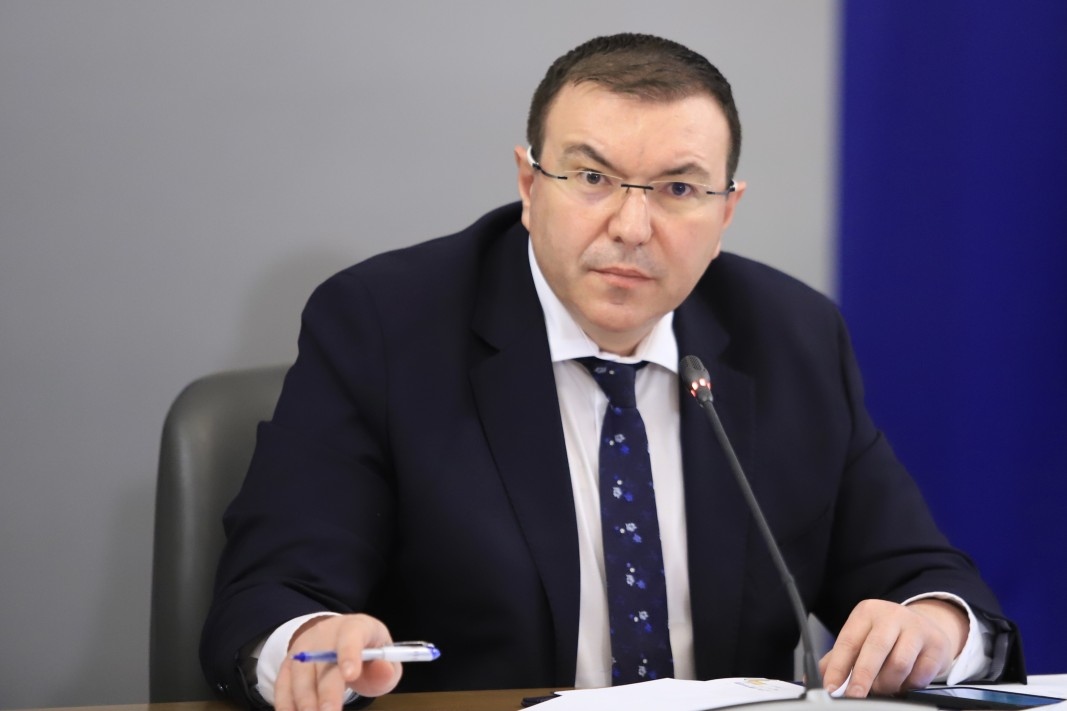 Считано от понеделник 19 април посещенията в детски центрове клубове