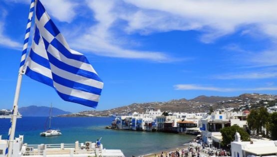 Строгите ограничения за влизащите в Гърция се очаква да отпаднат