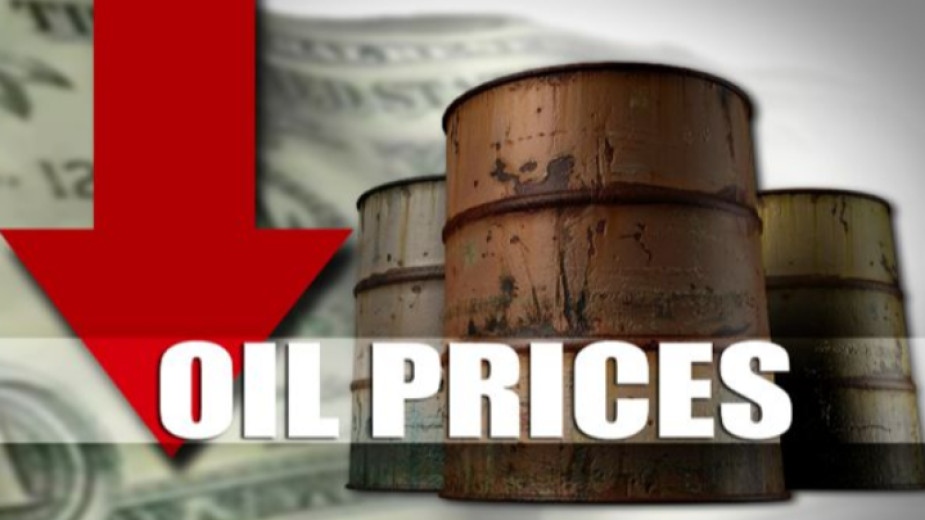 Петролът продължава да поевтинява за втора поредна сесия на търговия