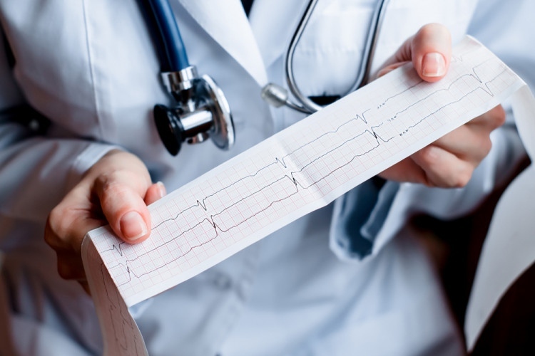 Непосилно: От 1800 до 8000 лв. доплащат българите за имплантиран сърдечен дефибрилатор