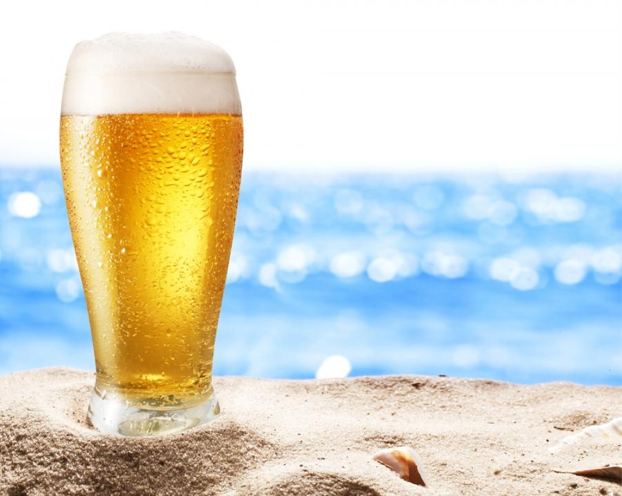Френски учени изчислиха че в 250 милилитрова чаша светло пиво има
