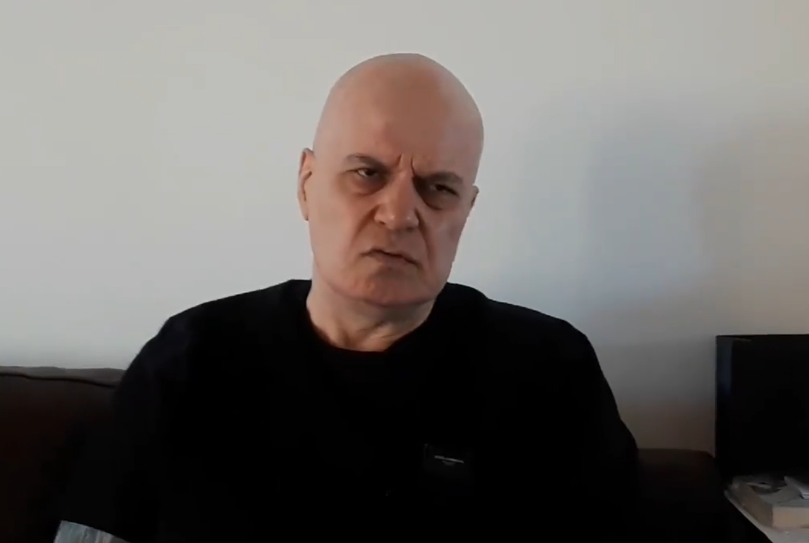 Не е вярно че бягаме от отговорност Така е раздал