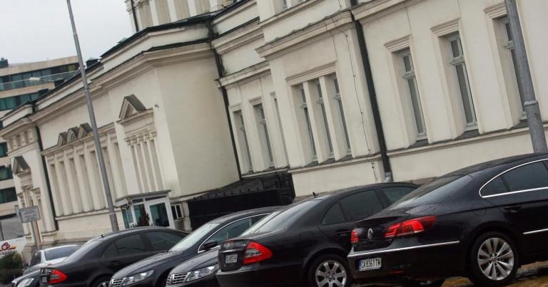 Демократите Мутрите и хората на Слави потъпкаха всякакви демократични принципи
Утре