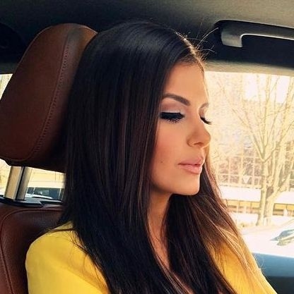 Анелия отрича за носа