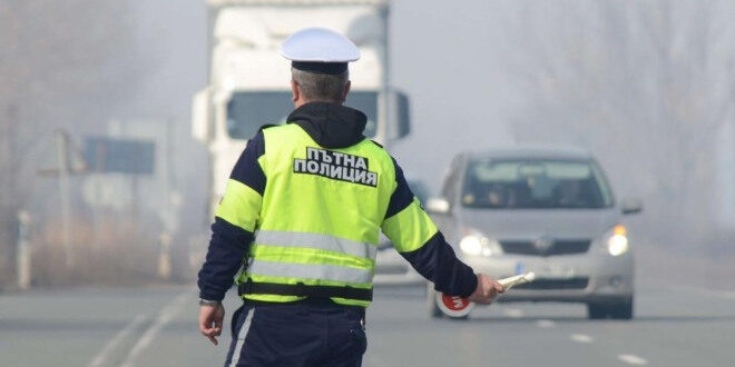 Полицията изкарва камери и патрулки за контрол на всички пътища