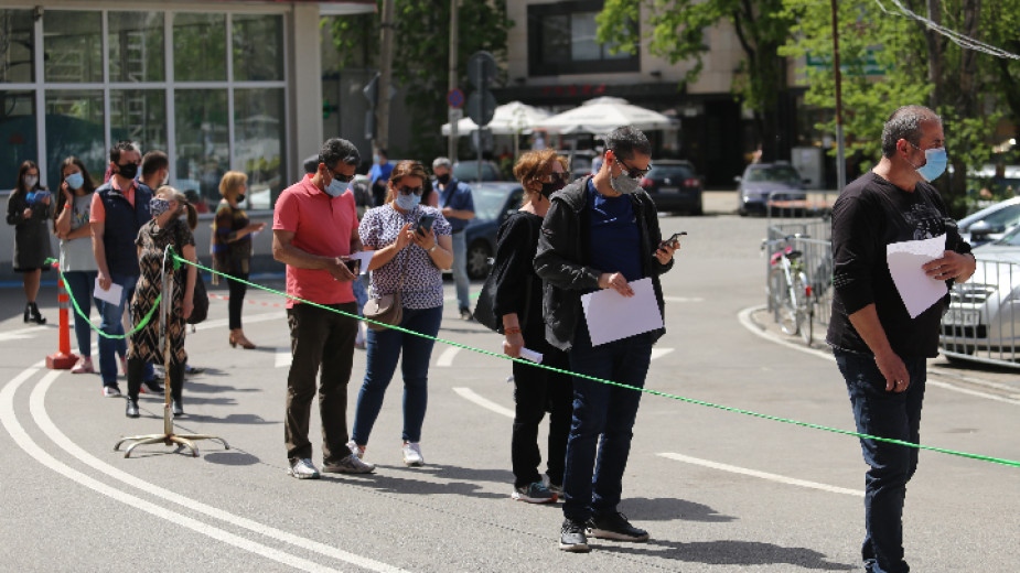 Зелени коридори за ваксинация срещу COVID 19 бяха отворени днес в