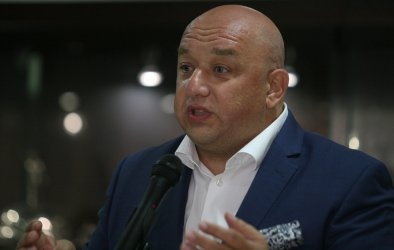 Министърът на младежта и спорта в оставка Красен Кралев беше