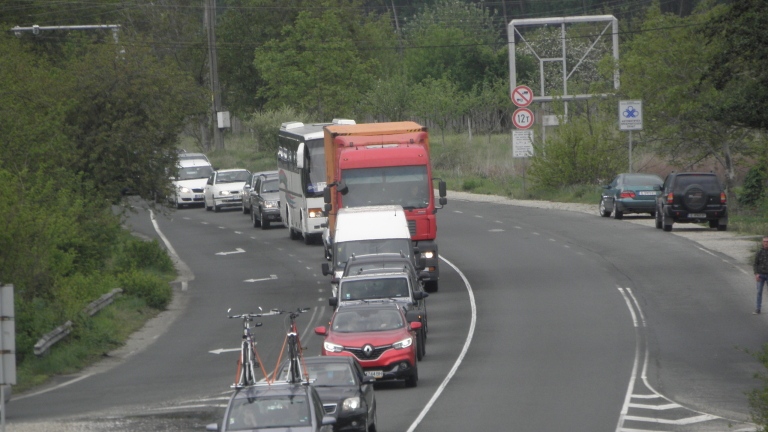 Половин милион превозни средства се очаква да се приберат към