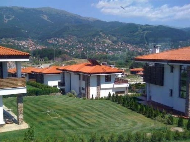 Мега луксозна къща в тузарското селище Делта Хил в Перник