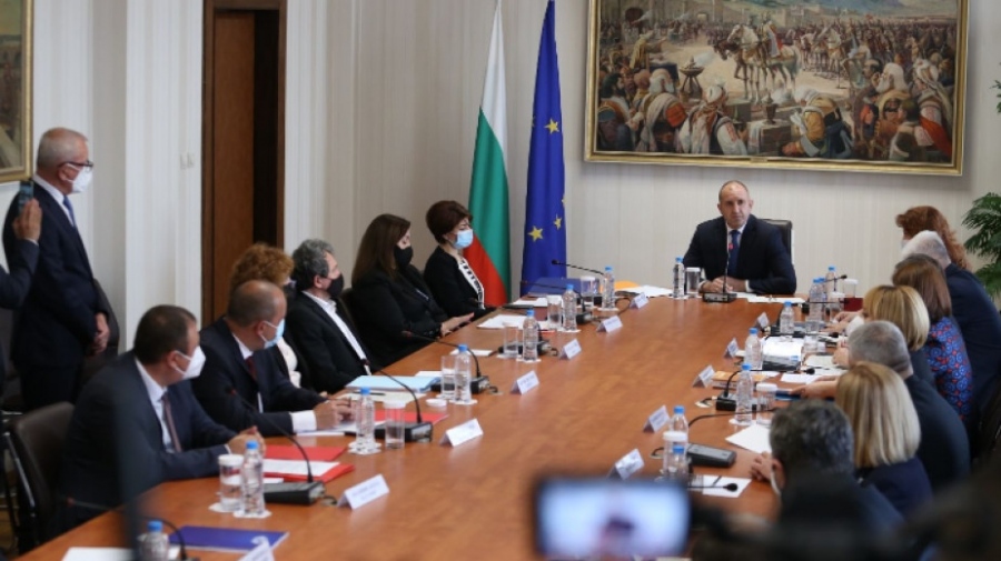 Президентът Радев свиква допълнителни консултации за председател на ЦИК