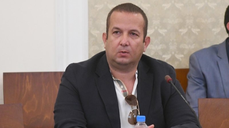 Илчовски отрече да е казвал, че Маги Бадер е снимала в спалнята на Борисов