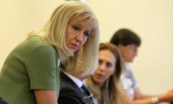 Комисията за ревизия изслушва Петя Аврамова