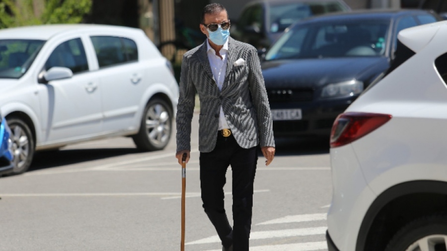 Миню Стайков отрече да е човекът от видеото с издевателства в ареста