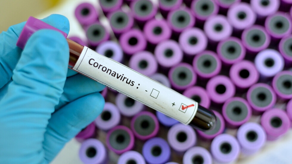 877 са новите случаи на коронавирус у нас. Направени са