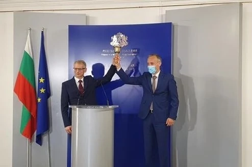 Николай Денков: Няма да има промени при матурите и външното оценяване