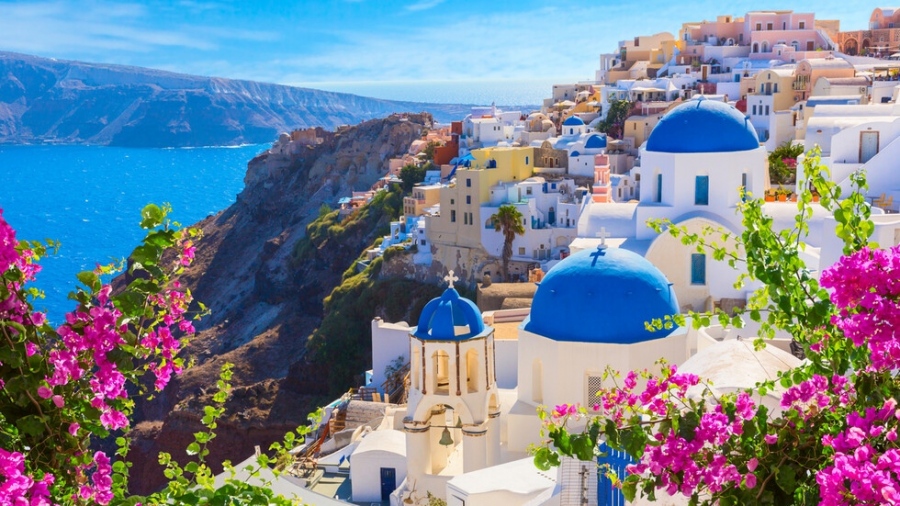 Гърция отваря за туристи и облекчава мерките