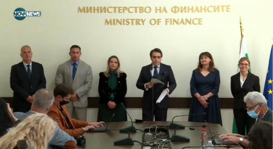 Финансовият министър: Трябва да се увеличат приходите, на фокус ще са големите данъкоплатци