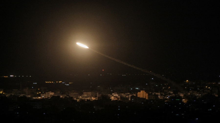 42-ма палестинци загинаха след израелска въздушна атака в Газа