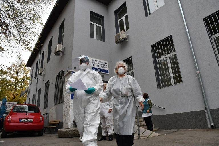 Осем общински ДКЦ та в столицата отварят зелени коридори а целта