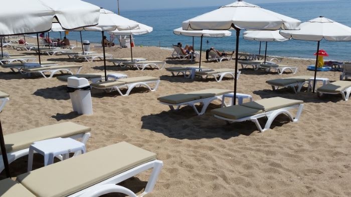 Летищата Варна и Бургас представителите на чуждите туроператори у нас