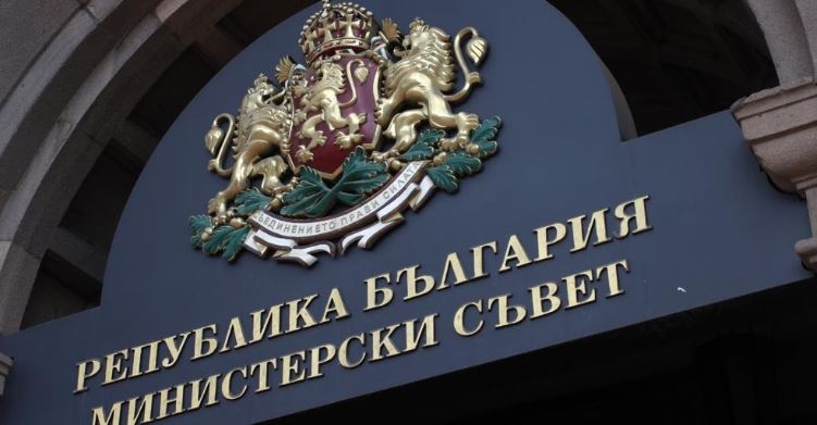 Премиерът Стефан Янев вика шефовете на служби които са в