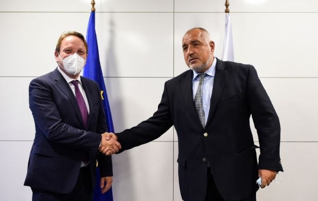 Председателят на ГЕРБ Бойко Борисов се срещна с еврокомисаря по