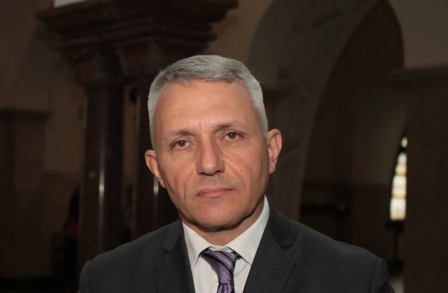 Хаджигенов нарече Дончева търгаш в политиката, макар че отново ще са заедно в Изправи се! Мутри вън!
