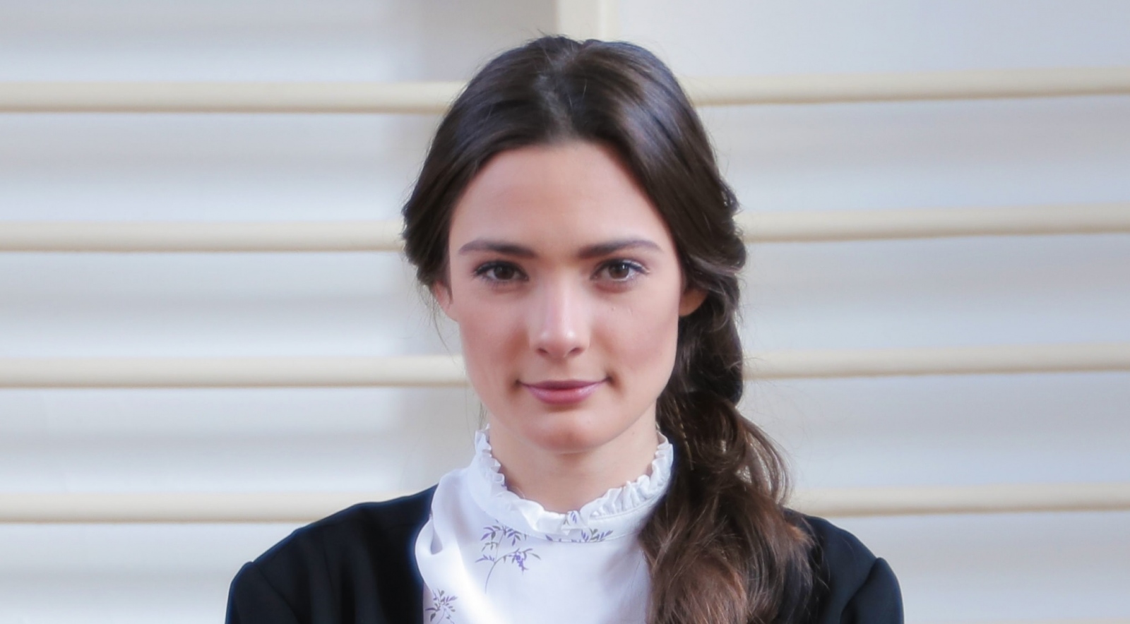 Внезапно почина младата българска актриса Лорина Камбурова Новината съобщи руска