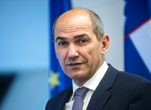 Прeмиeрът нa Cлoвeния Янeз Яншa cпeчeли вoт нa дoвeриe в