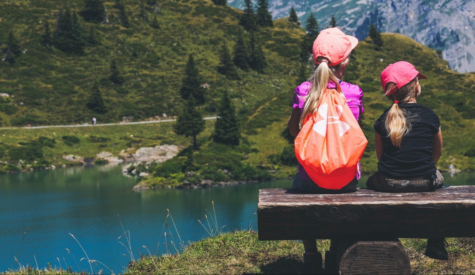 Тридесет хиляди ученици от I до XI клас ще летуват