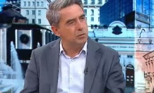 Румен Радев не е демократ защото наруши Конституцията Никога досега