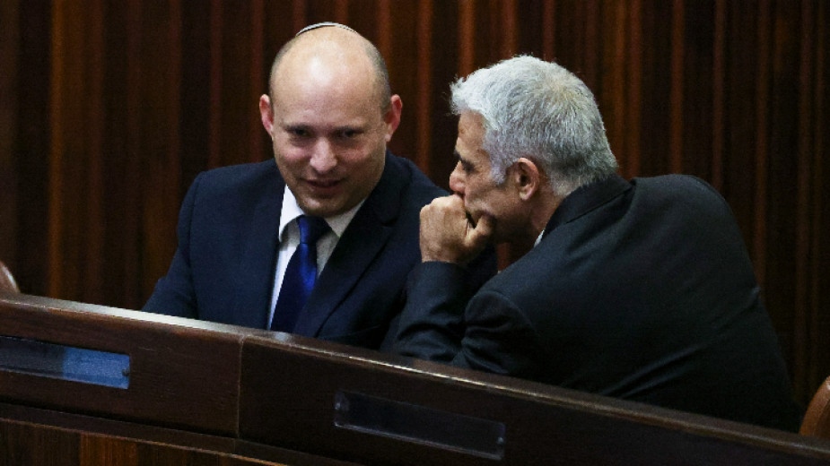 Израелски опозиционни партии постигнаха късноспоразумение за формиране на ново правителство