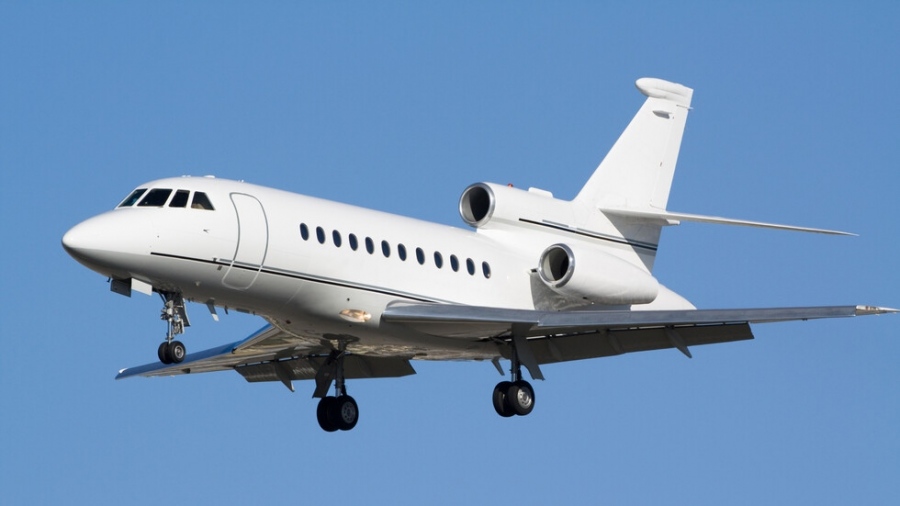 Сменен е ръководителят на Държавния авиационен оператор