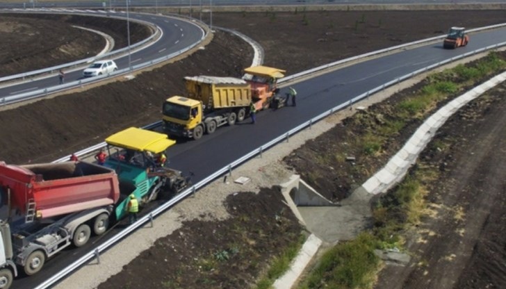 При изпълнението на 4 договора които АПИ възлага директно на