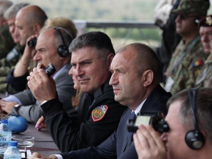 Американските санкции са диагноза за режима който отгледа тази корупция