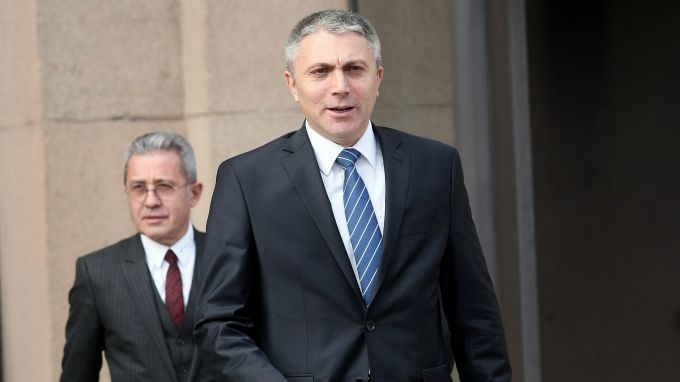 Лидерът на ДПС Мустафа Карадайъ замина за Турция за среща