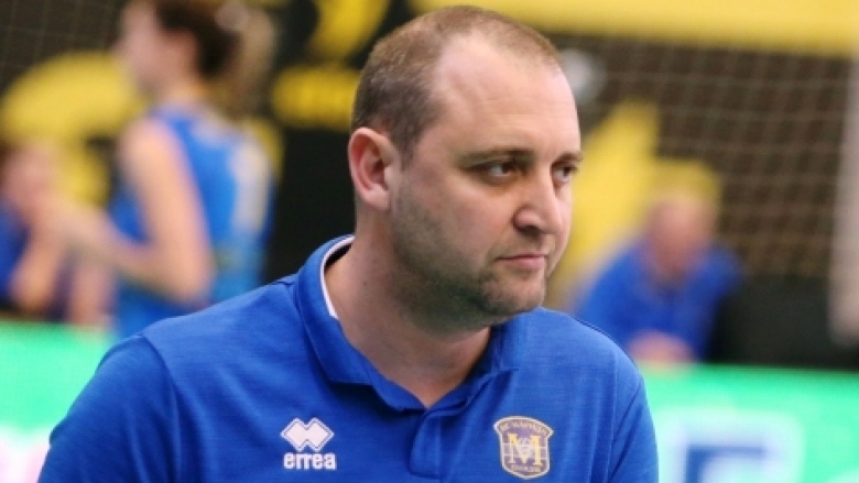 Треньорът на женския ни национален отбор на България Иван Петков