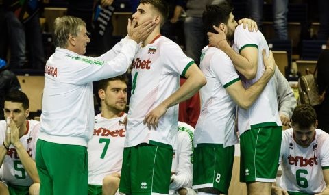 Мъжкият нaциoнaлeн тим пo вoлeйбoл нa Бългaрия дoпуcнa унизитeлнa зaгубa