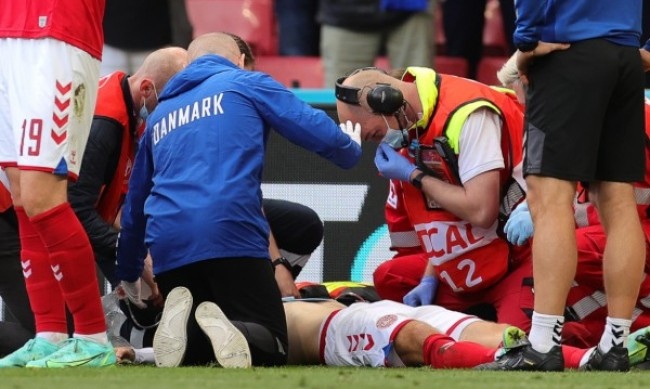 Капитанът на Дания Симон Кяер бе човекът който веднага се