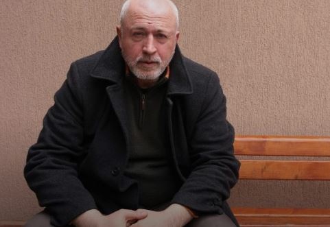 Режисьорът Максим Генчев напуска омерзен движението на бившия омбудсман Мая