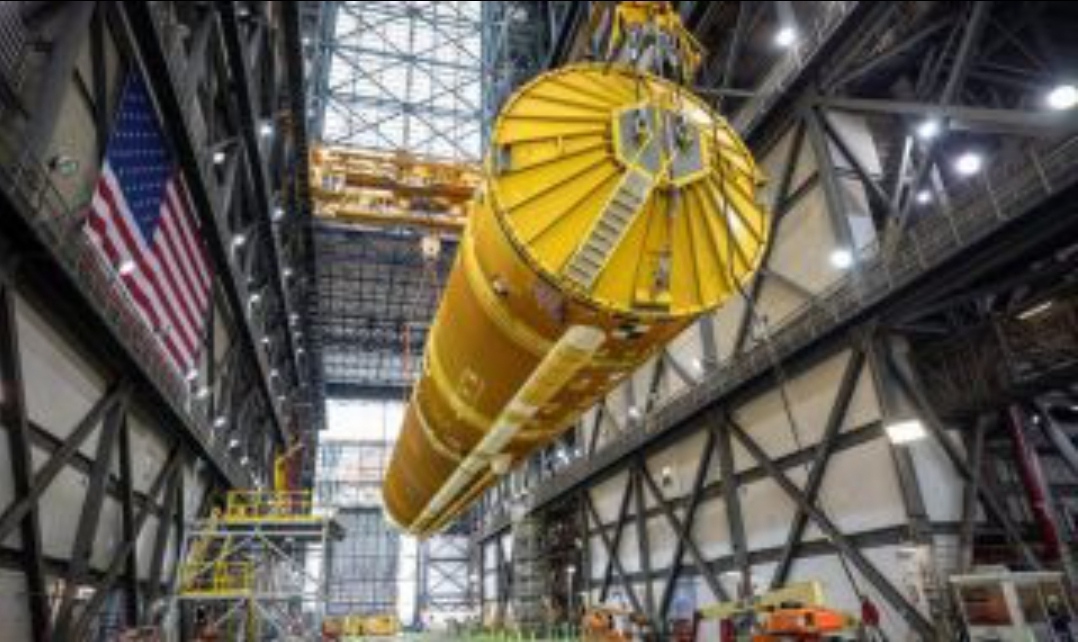 Американската космическа агенция сглоби първата от мощните си ракети Ес